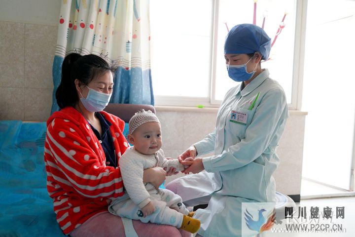 儿科病房里的“年味儿”(图1) 儿科病房里的“年味儿”(图1)