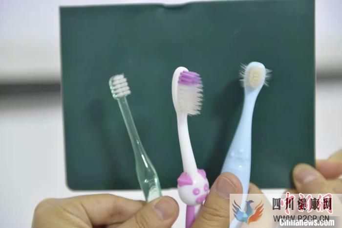 世界口腔健康日:口腔护理从宝宝开始(图2) 世界口腔健康日:口腔护理从宝宝开始(图2)