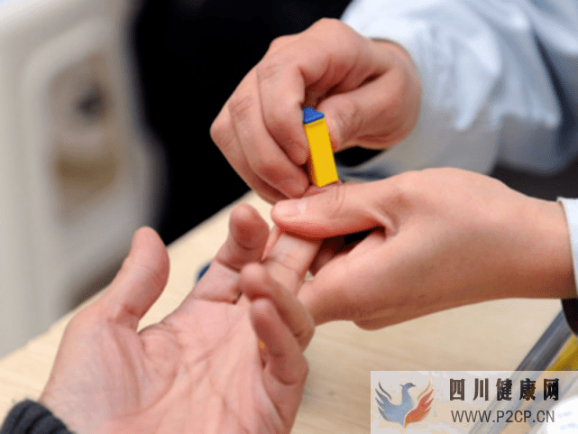 研究糖尿病20年,55岁主任呼吁:不想“惹上”糖尿病,2样东西少吃(图1) 研究糖尿病20年,55岁主任呼吁:不想“惹上”糖尿病,2样东西少吃(图1)